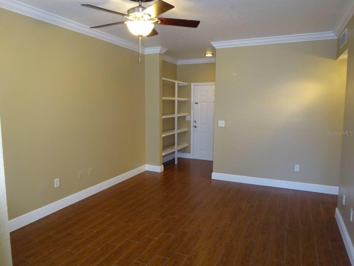 Image 13 of 38 For 1810 Palm Avenue 2302