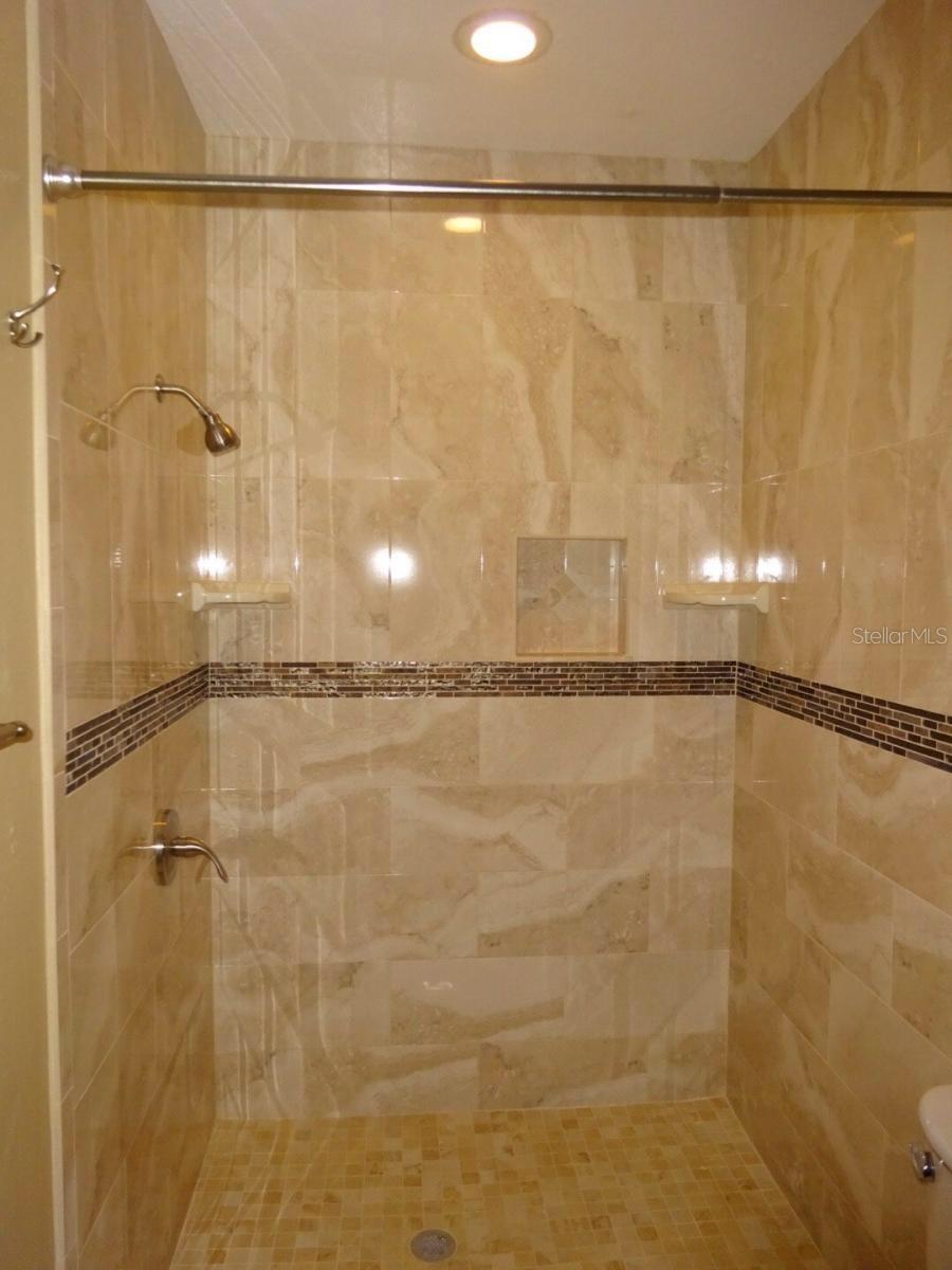 Image 18 of 38 For 1810 Palm Avenue 2302