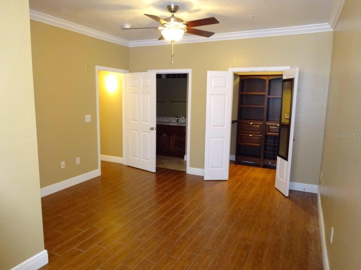 Image 20 of 38 For 1810 Palm Avenue 2302