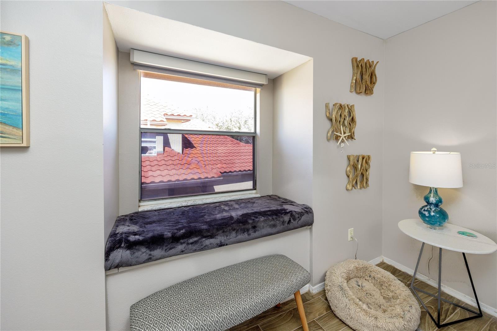 Image 19 of 51 For 2400 Feather Sound Drive 1236