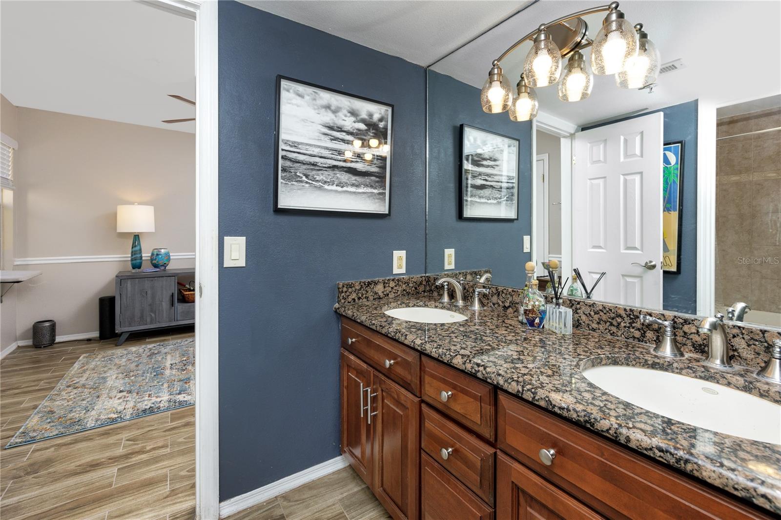 Image 24 of 51 For 2400 Feather Sound Drive 1236