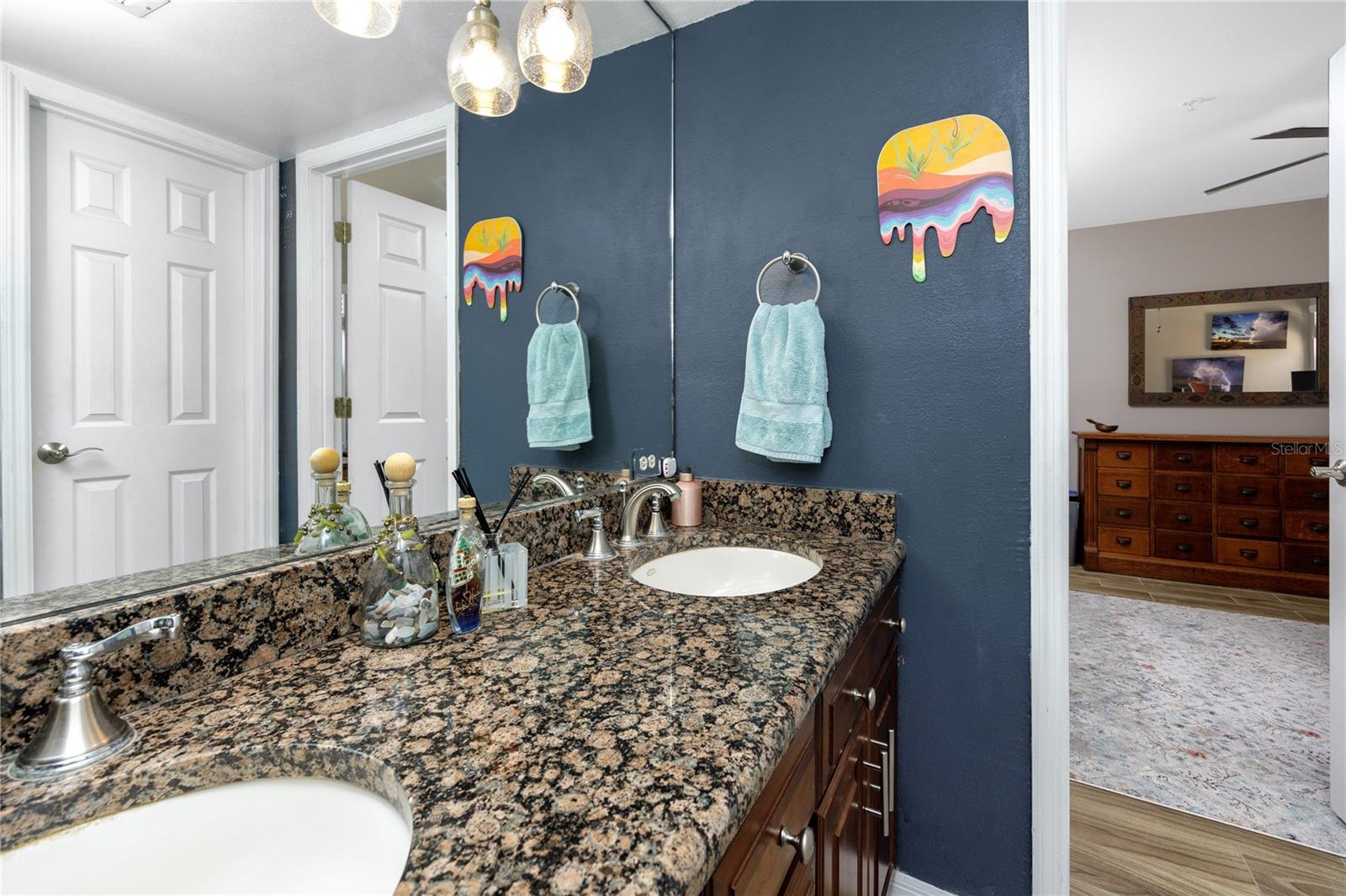 Image 25 of 51 For 2400 Feather Sound Drive 1236