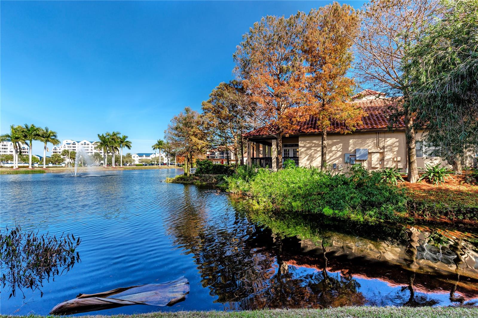 Image 40 of 51 For 2400 Feather Sound Drive 1236