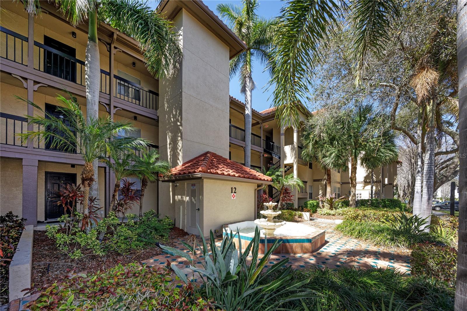 Image 5 of 51 For 2400 Feather Sound Drive 1236