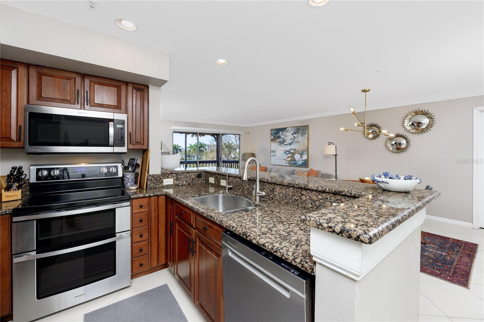 Image 7 of 51 For 2400 Feather Sound Drive 1236