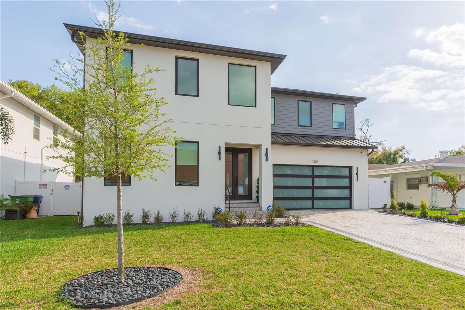 Image 2 of 75 For 1304 Arch Street