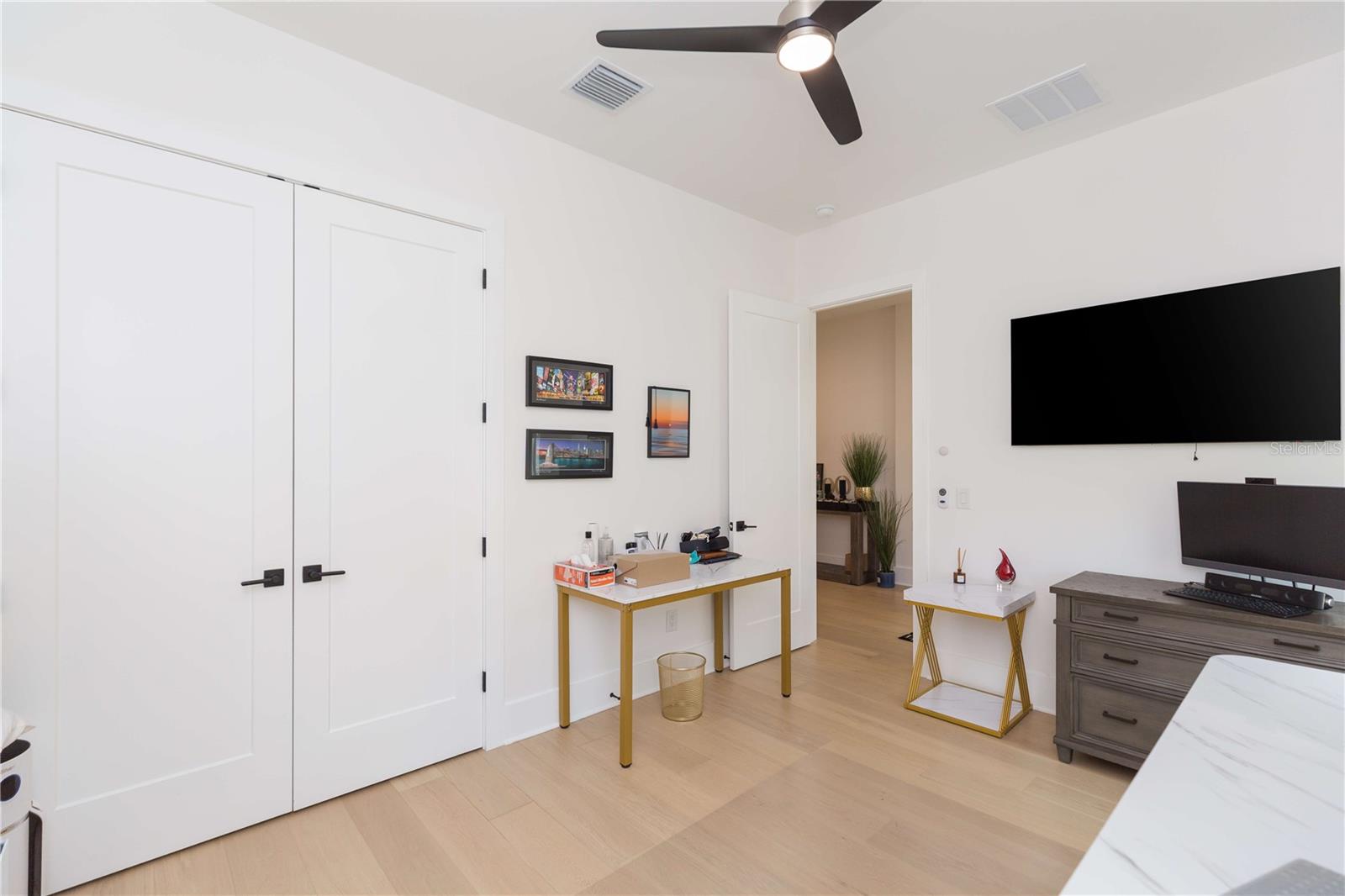 Image 37 of 75 For 1304 Arch Street