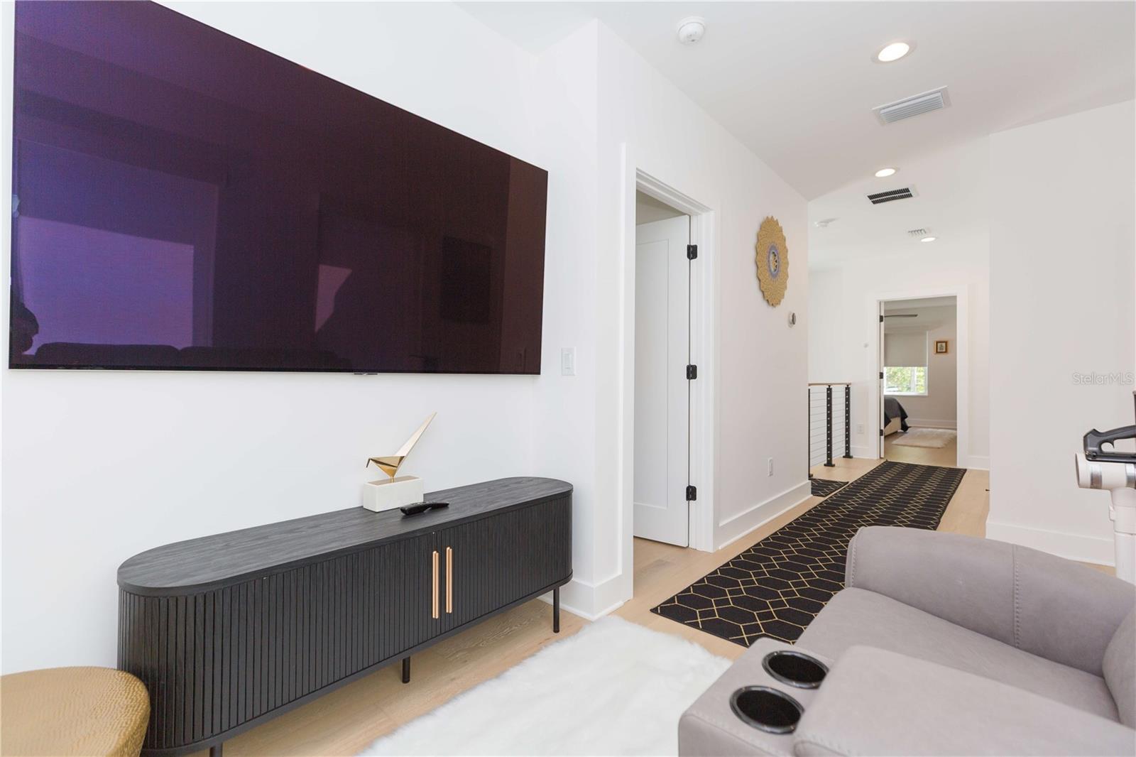 Image 41 of 75 For 1304 Arch Street