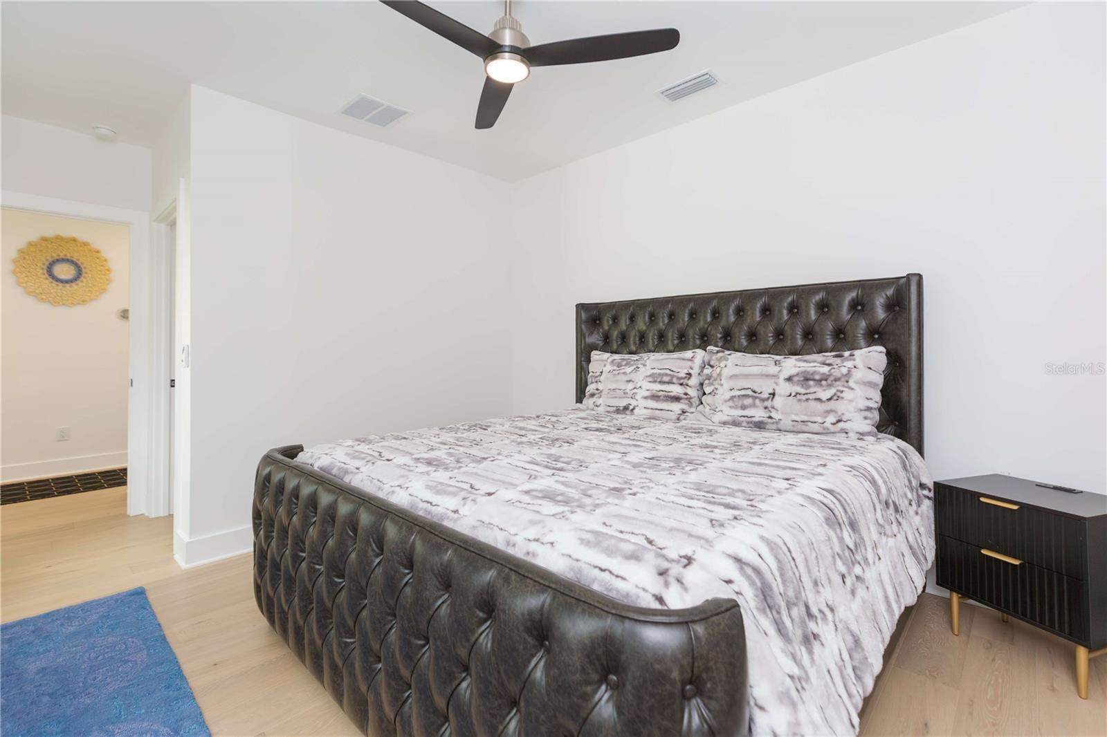 Image 55 of 75 For 1304 Arch Street