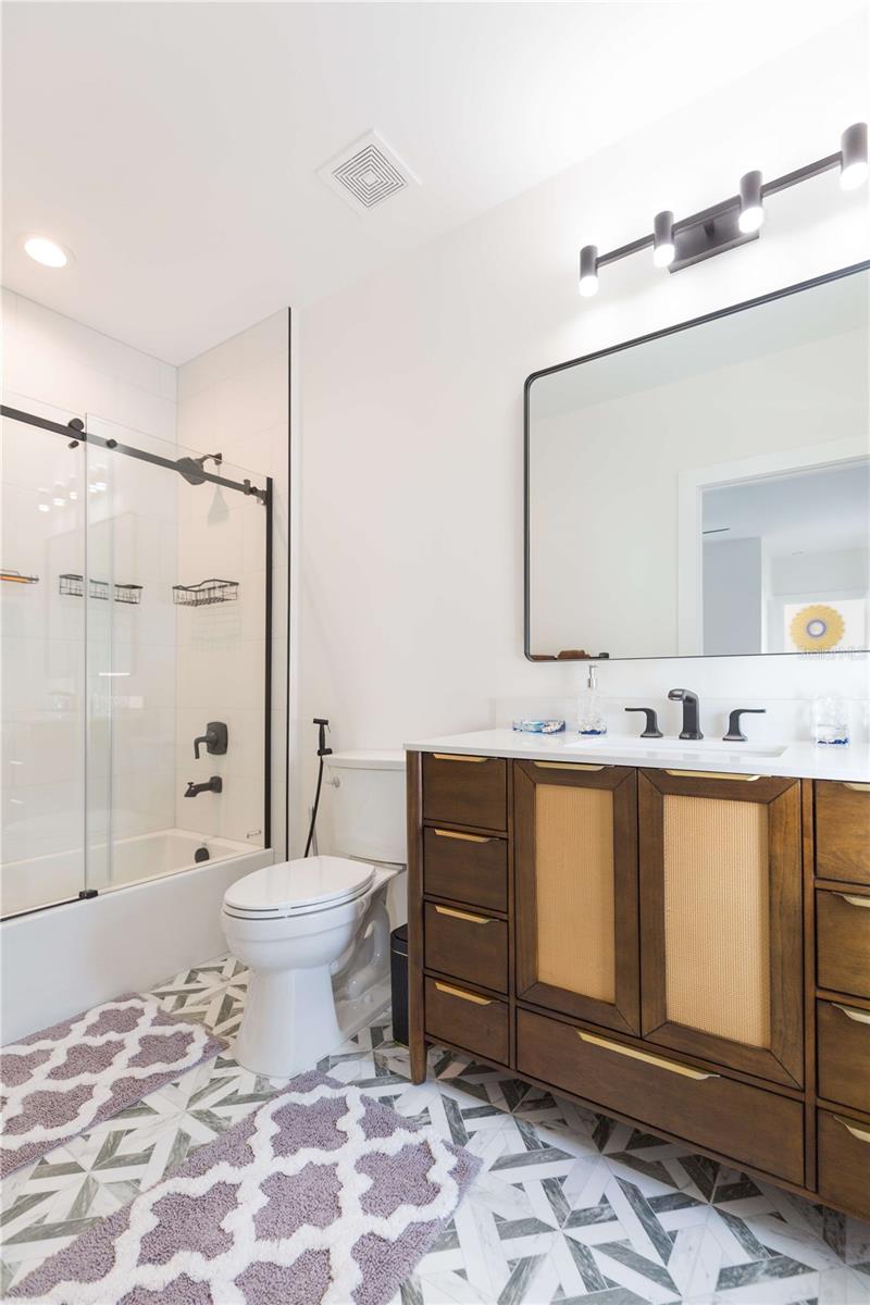 Image 59 of 75 For 1304 Arch Street