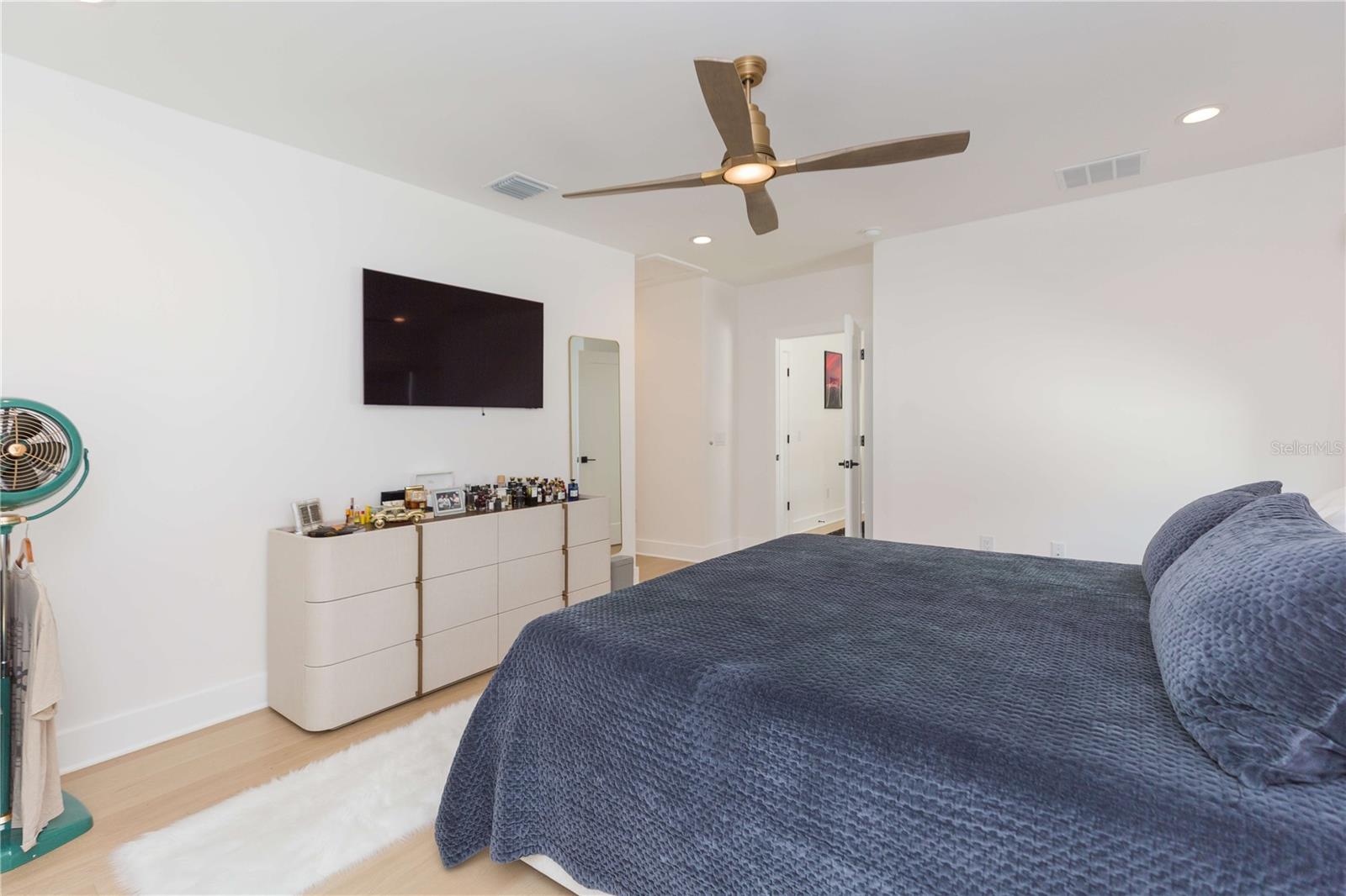 Image 63 of 75 For 1304 Arch Street