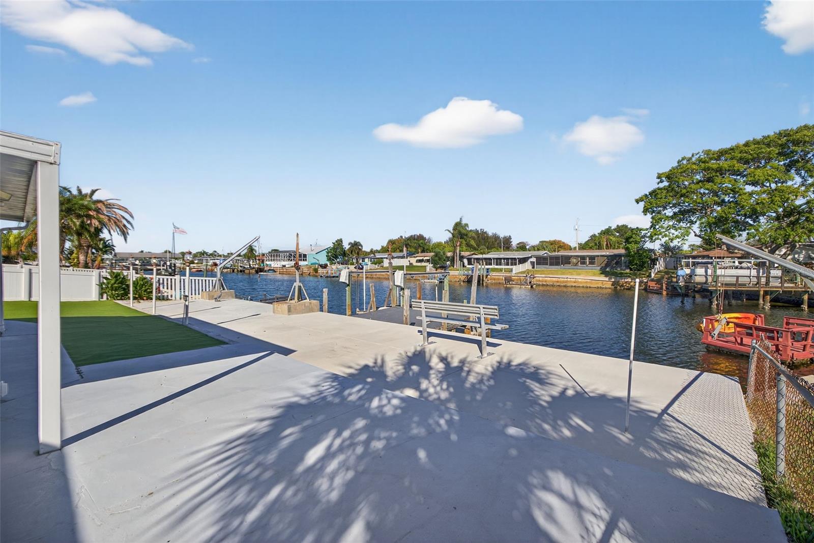 Listing photo id 2 for 12734 2nd Isle