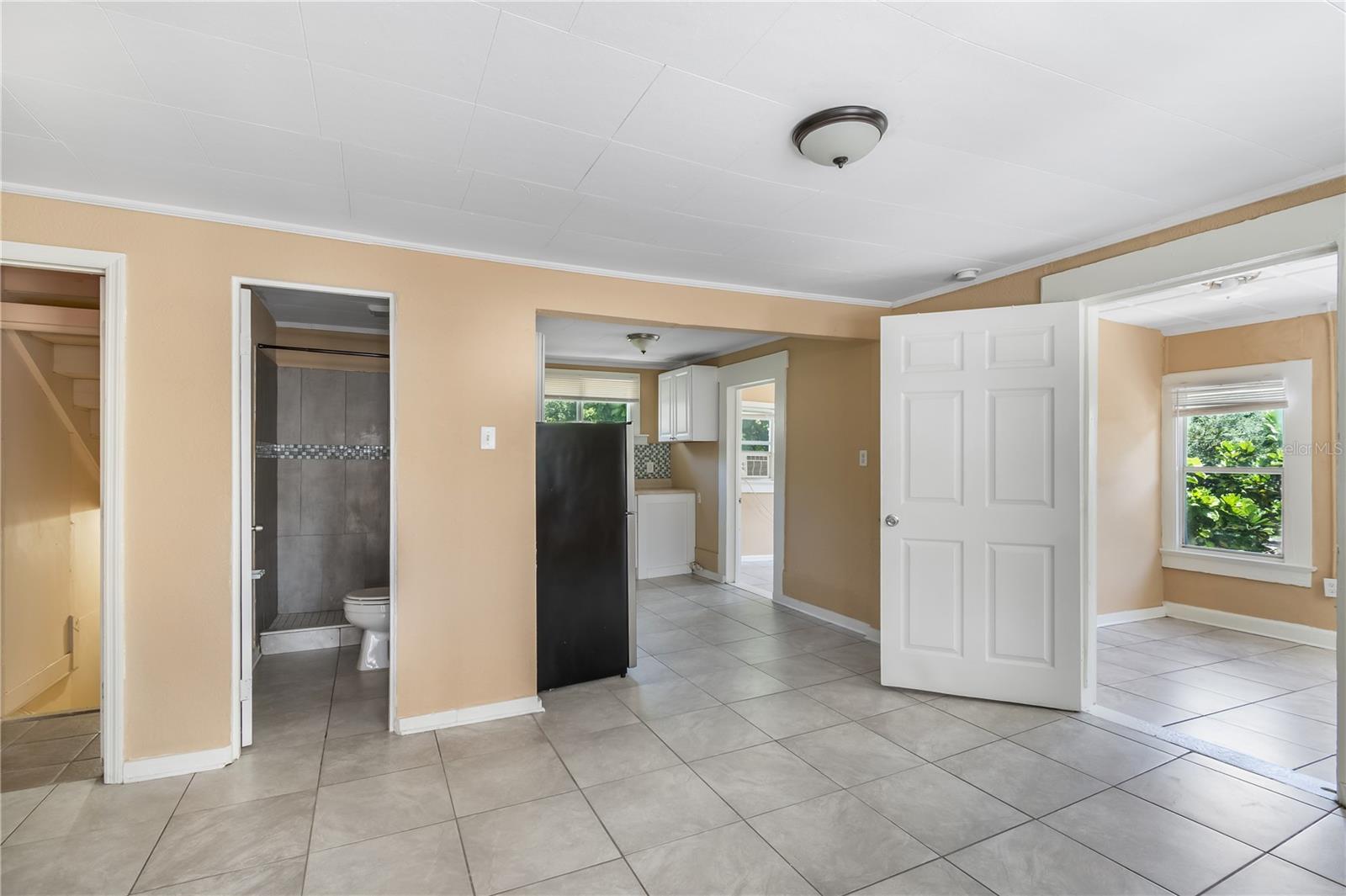 Image 3 of 17 For 418 Amelia Avenue C