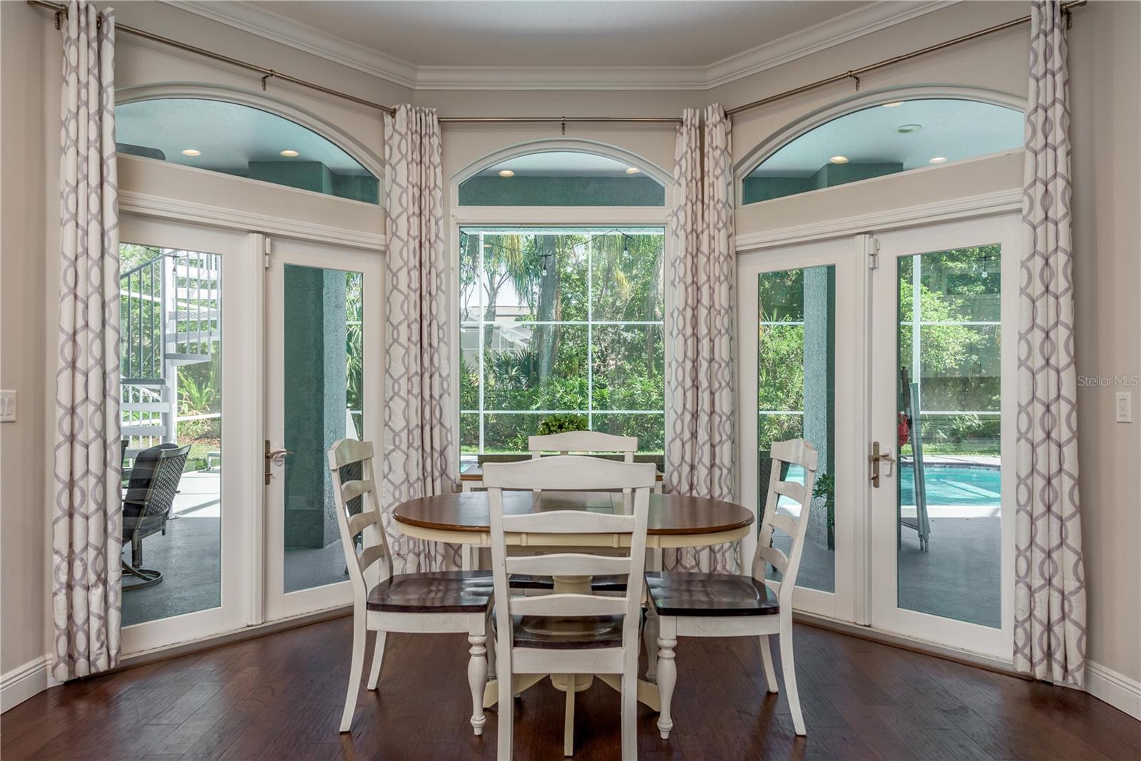 Image 11 of 57 For 4010 Executive Drive