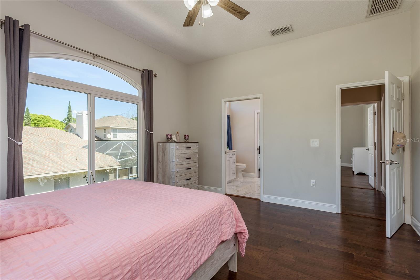 Image 30 of 57 For 4010 Executive Drive