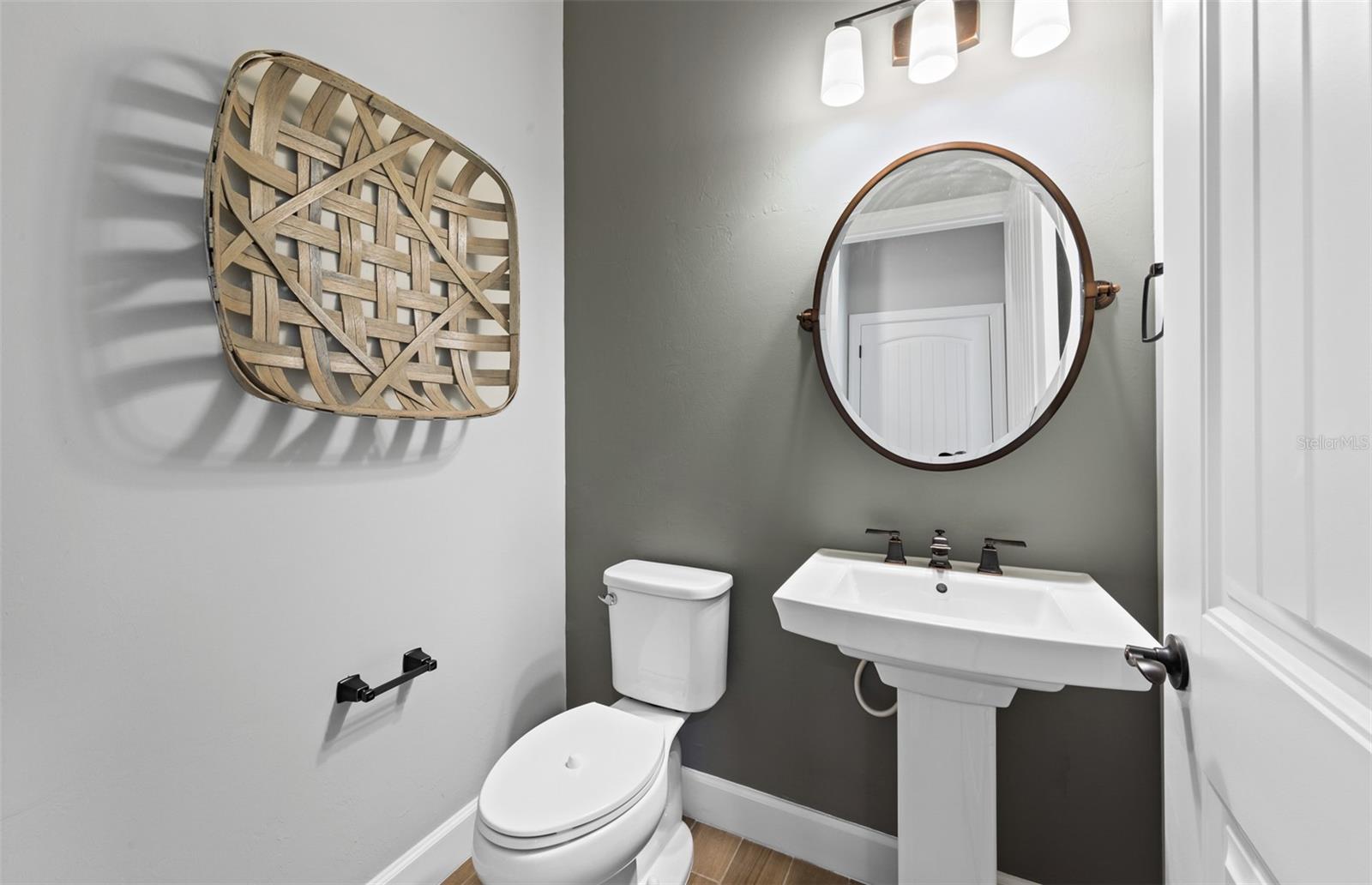 Image 7 of 25 For 26700 Sandy Breeze Drive