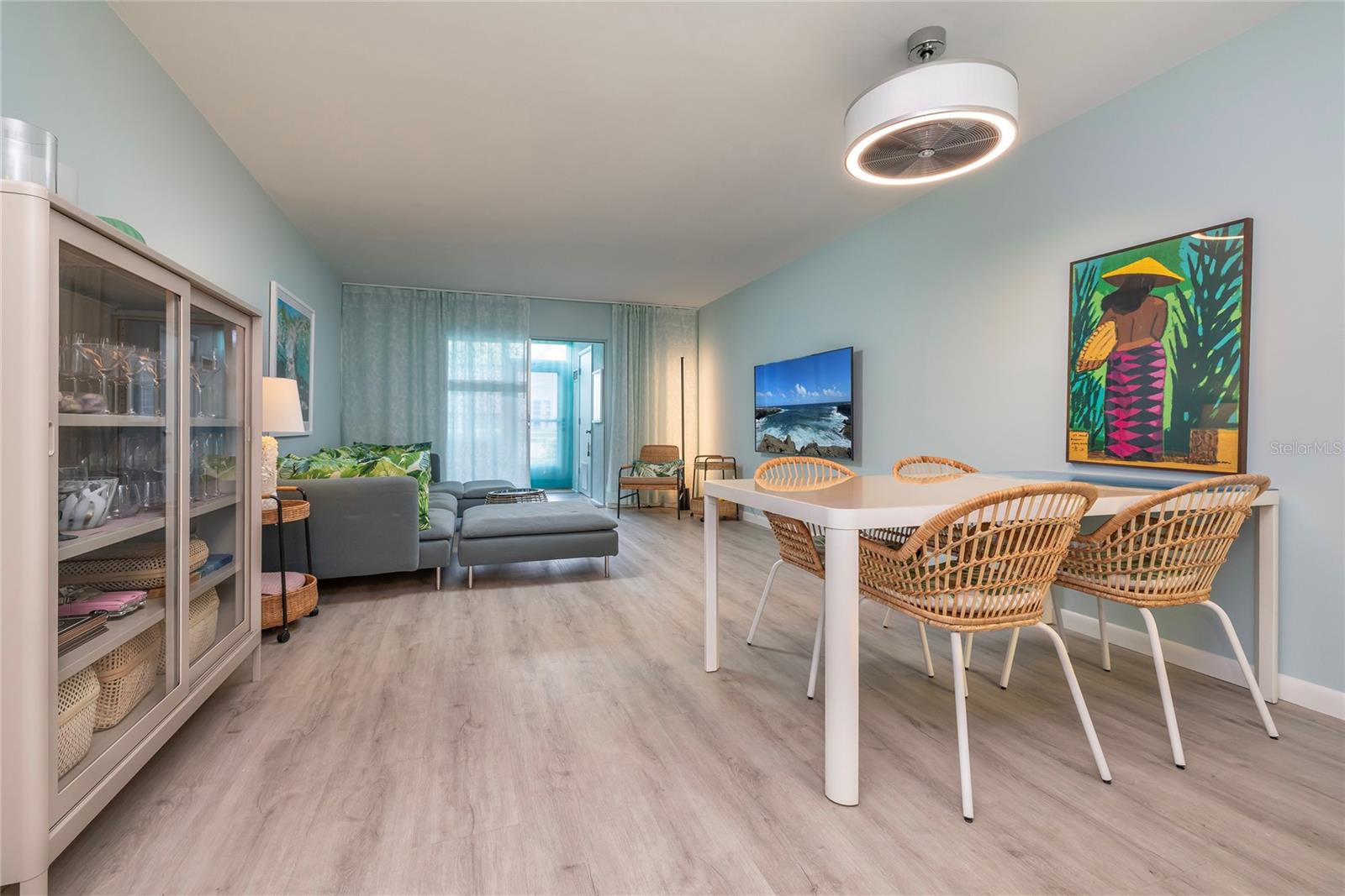 Image 12 of 32 For 200 Glennes Lane 111