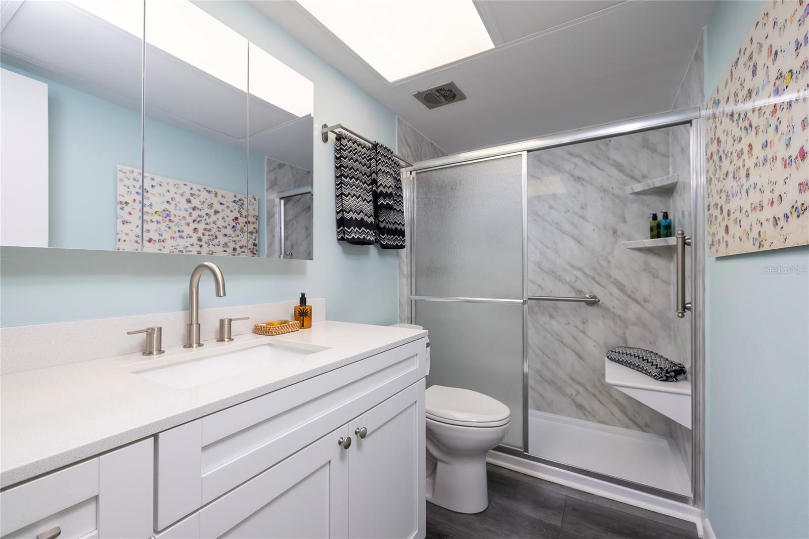 Image 17 of 32 For 200 Glennes Lane 111