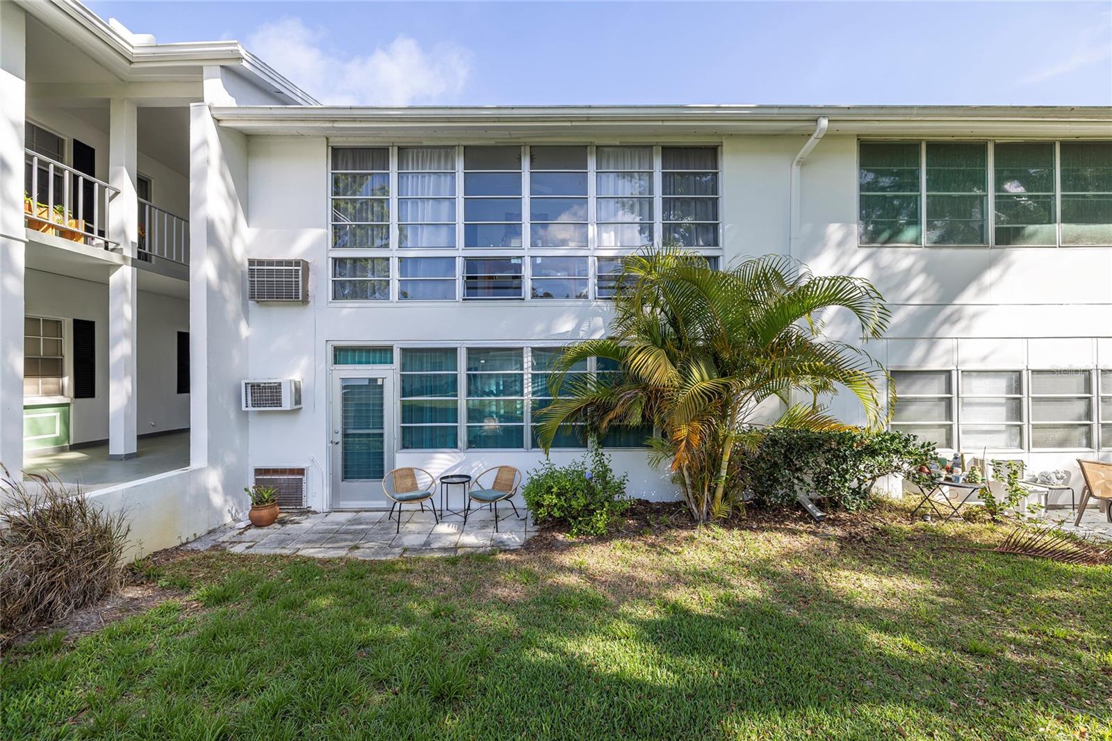 Image 23 of 32 For 200 Glennes Lane 111