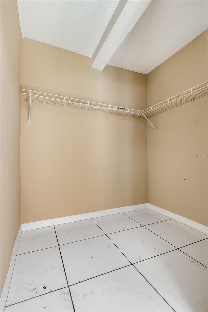 Image 24 of 27 For 418 Amelia Avenue A