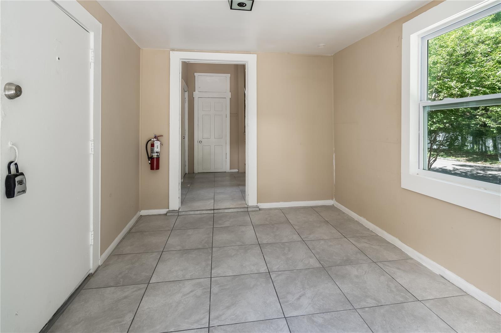 Image 3 of 27 For 418 Amelia Avenue A