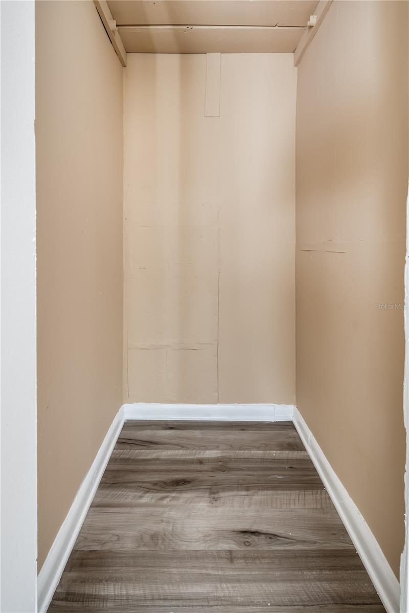 Image 8 of 27 For 418 Amelia Avenue A