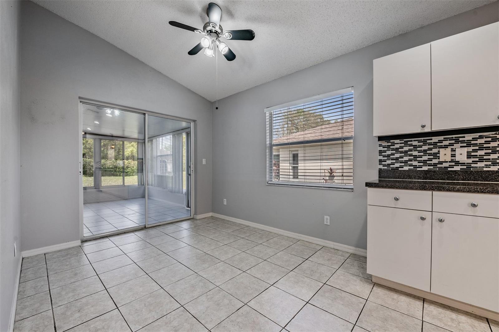 Image 24 of 59 For 920 Villeroy Greens Drive