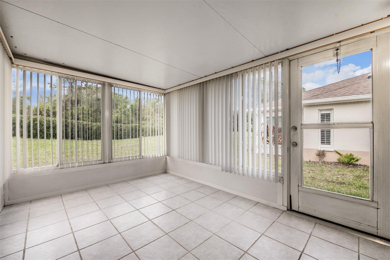 Image 32 of 59 For 920 Villeroy Greens Drive