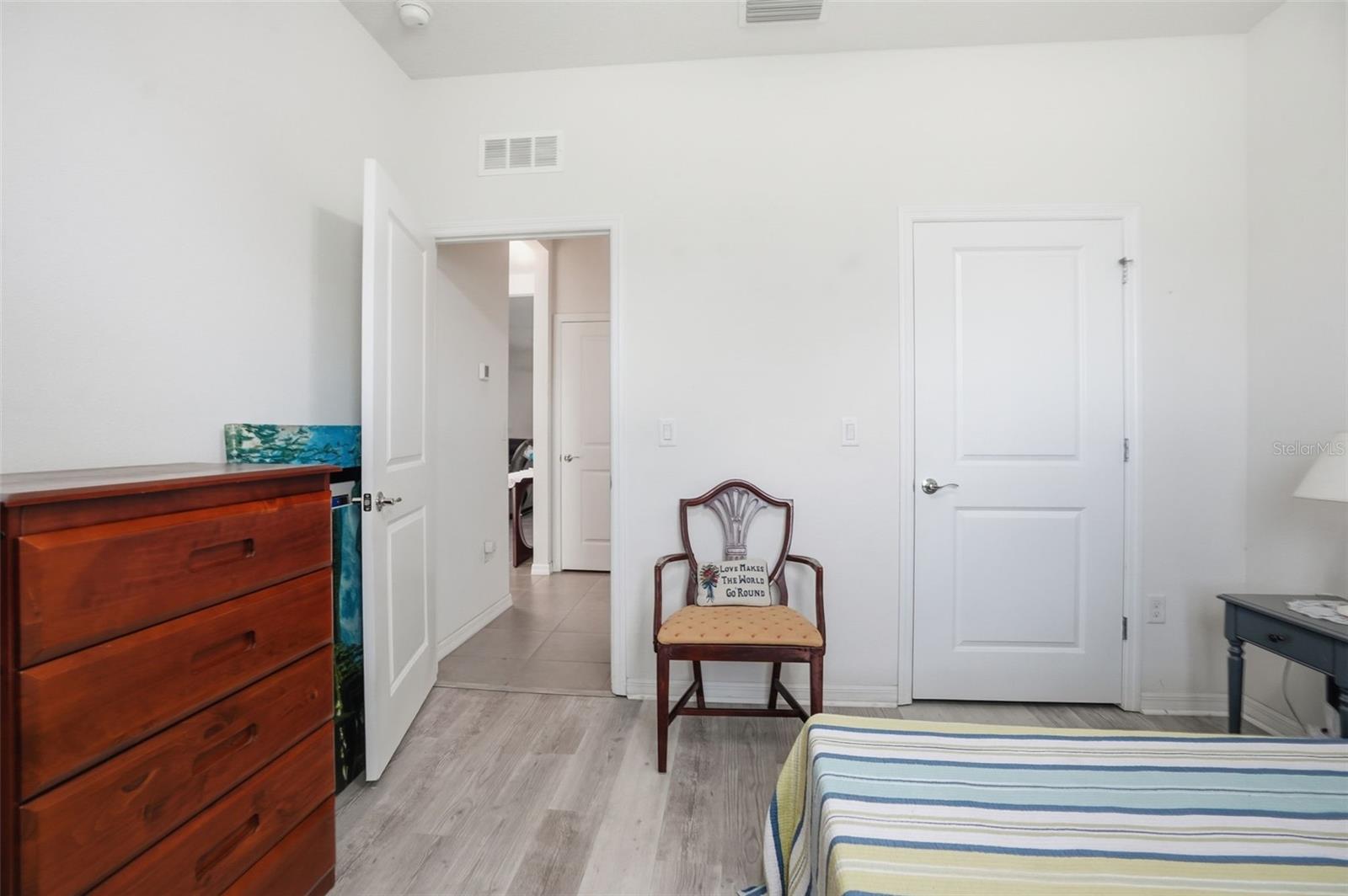 Image 24 of 36 For 13635 Hunting Creek Place