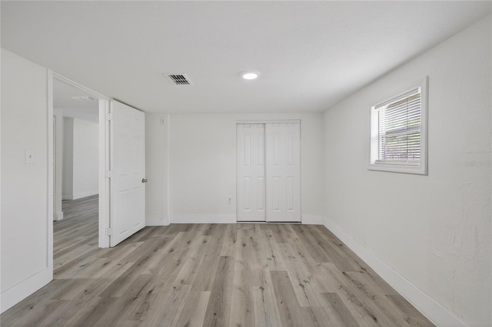 Image 13 of 20 For 8711 Boulevard St