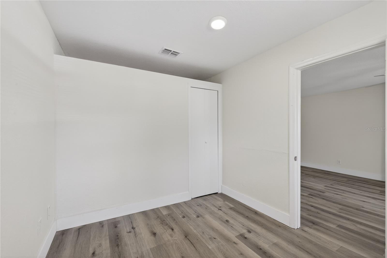 Image 14 of 20 For 8711 Boulevard St