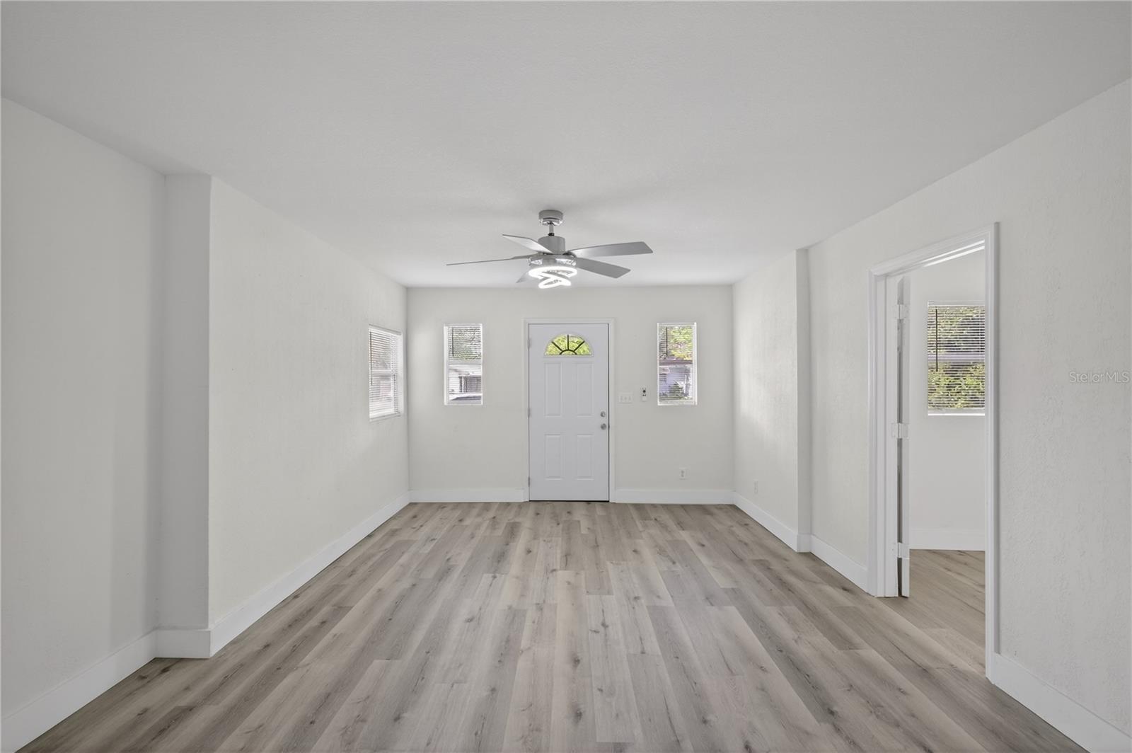 Image 15 of 20 For 8711 Boulevard St