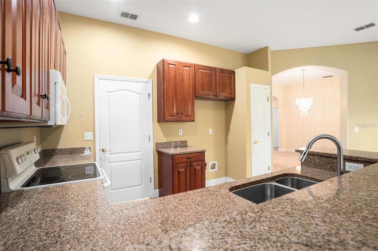 Image 5 of 28 For 9916 Cleghorn Drive