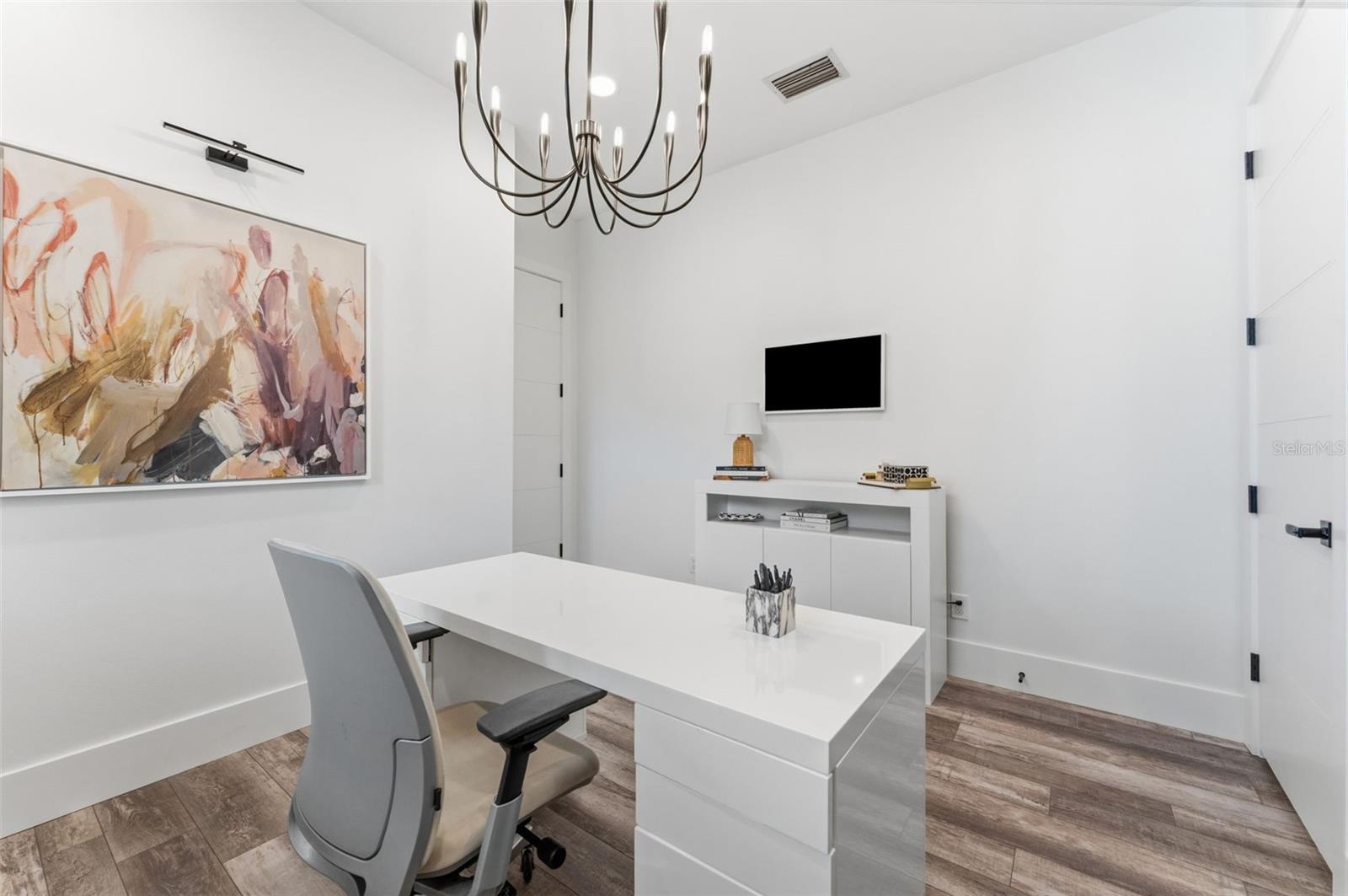 Image 35 of 75 For 17506 Brown Road