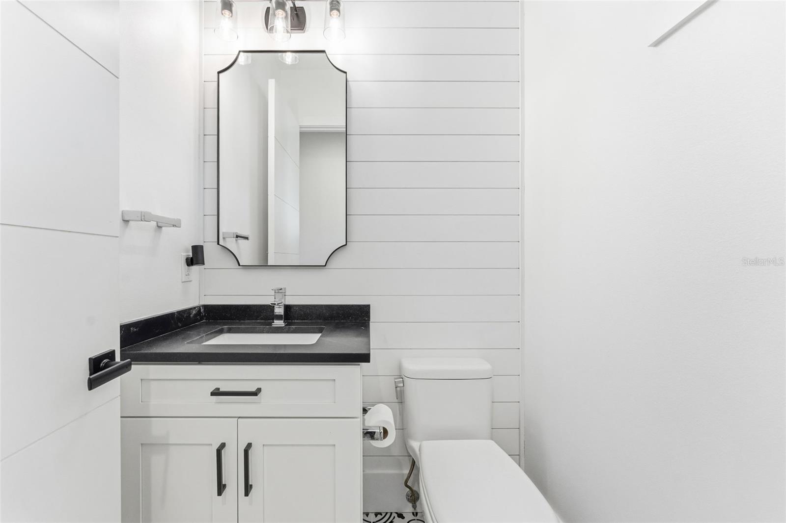 Image 36 of 75 For 17506 Brown Road