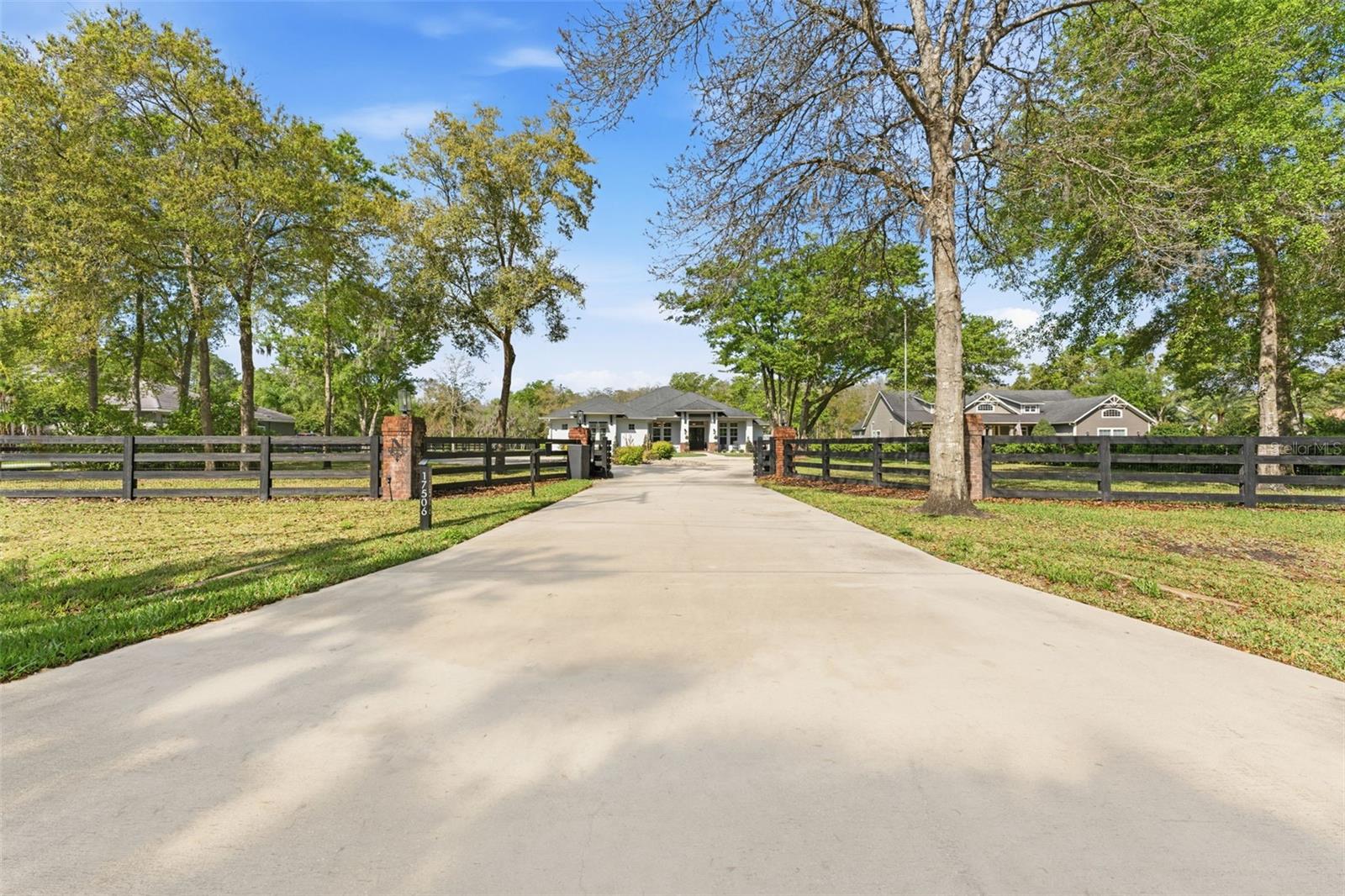 Image 4 of 75 For 17506 Brown Road