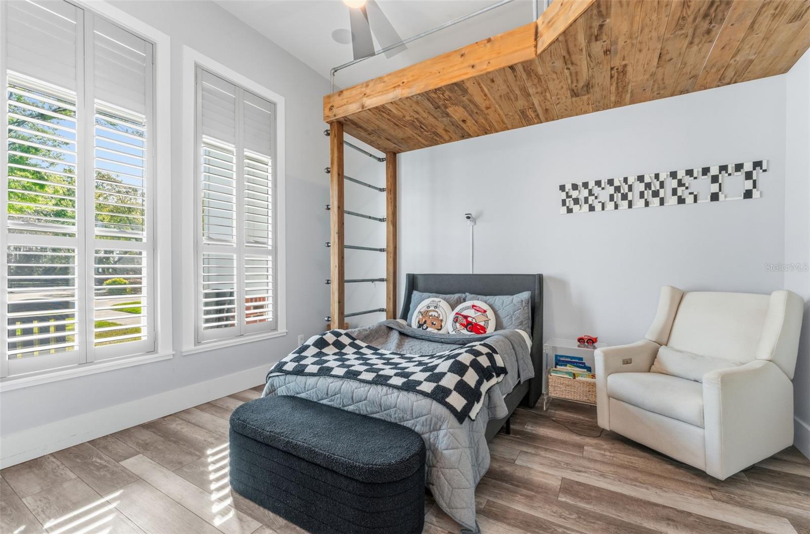 Image 45 of 75 For 17506 Brown Road