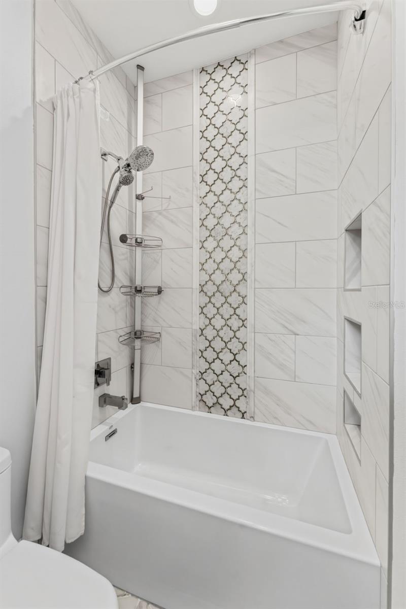 Image 52 of 75 For 17506 Brown Road