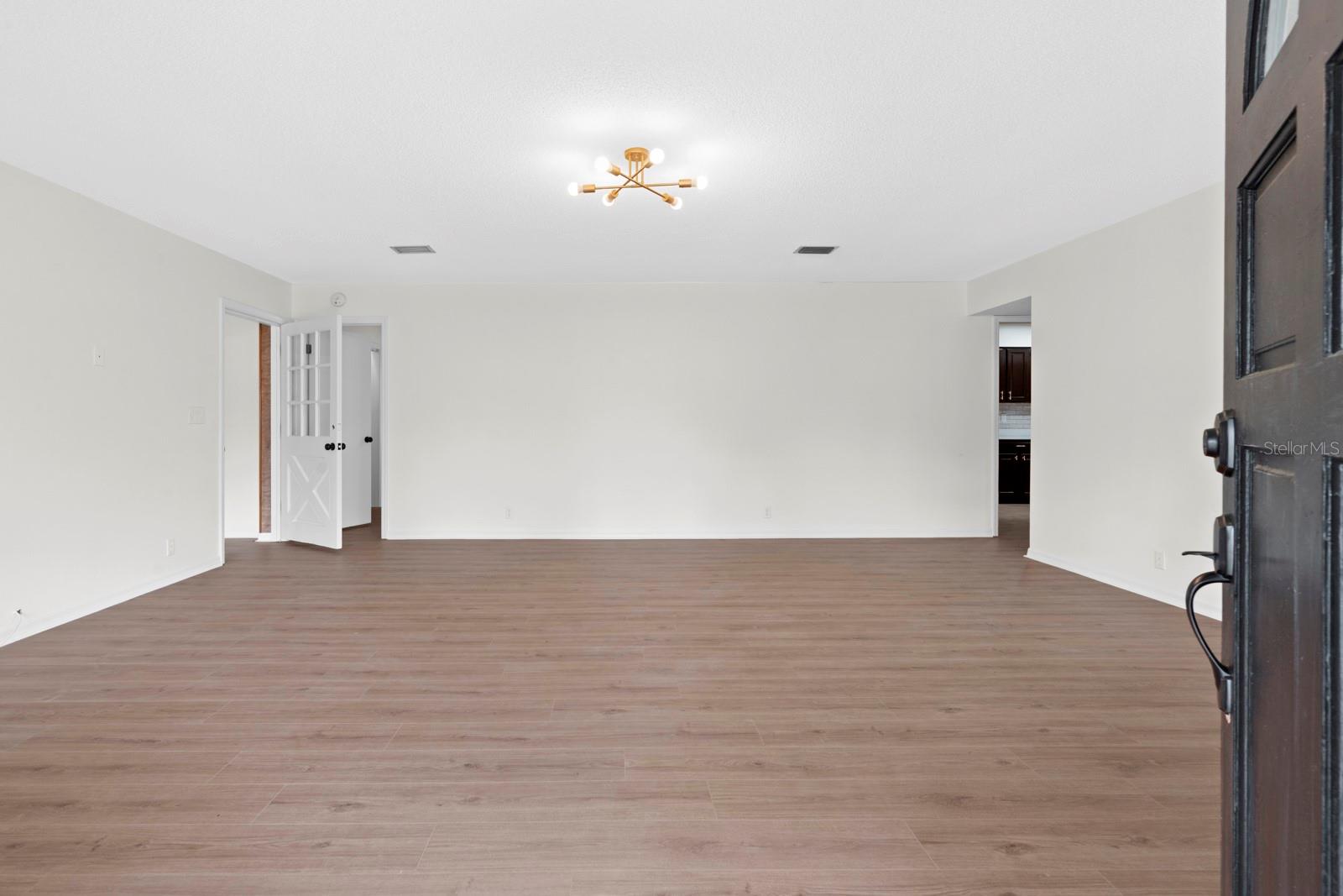 Image 3 of 44 For 804 Cason Street