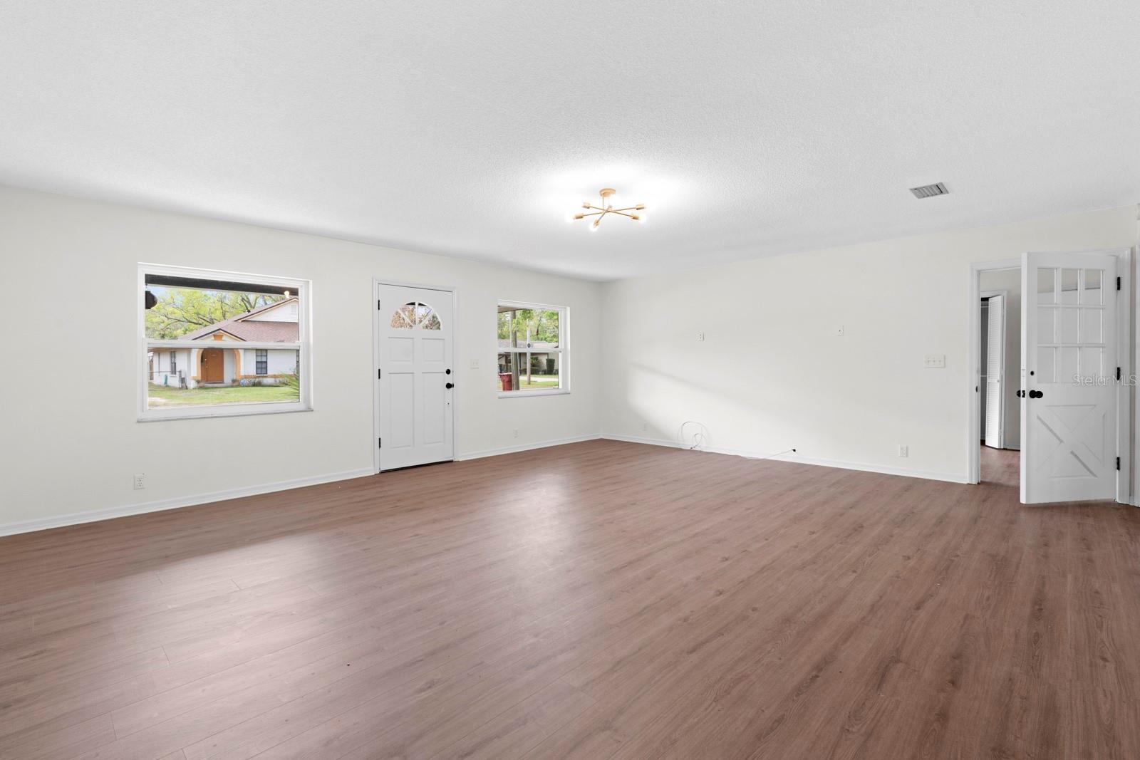 Image 5 of 44 For 804 Cason Street