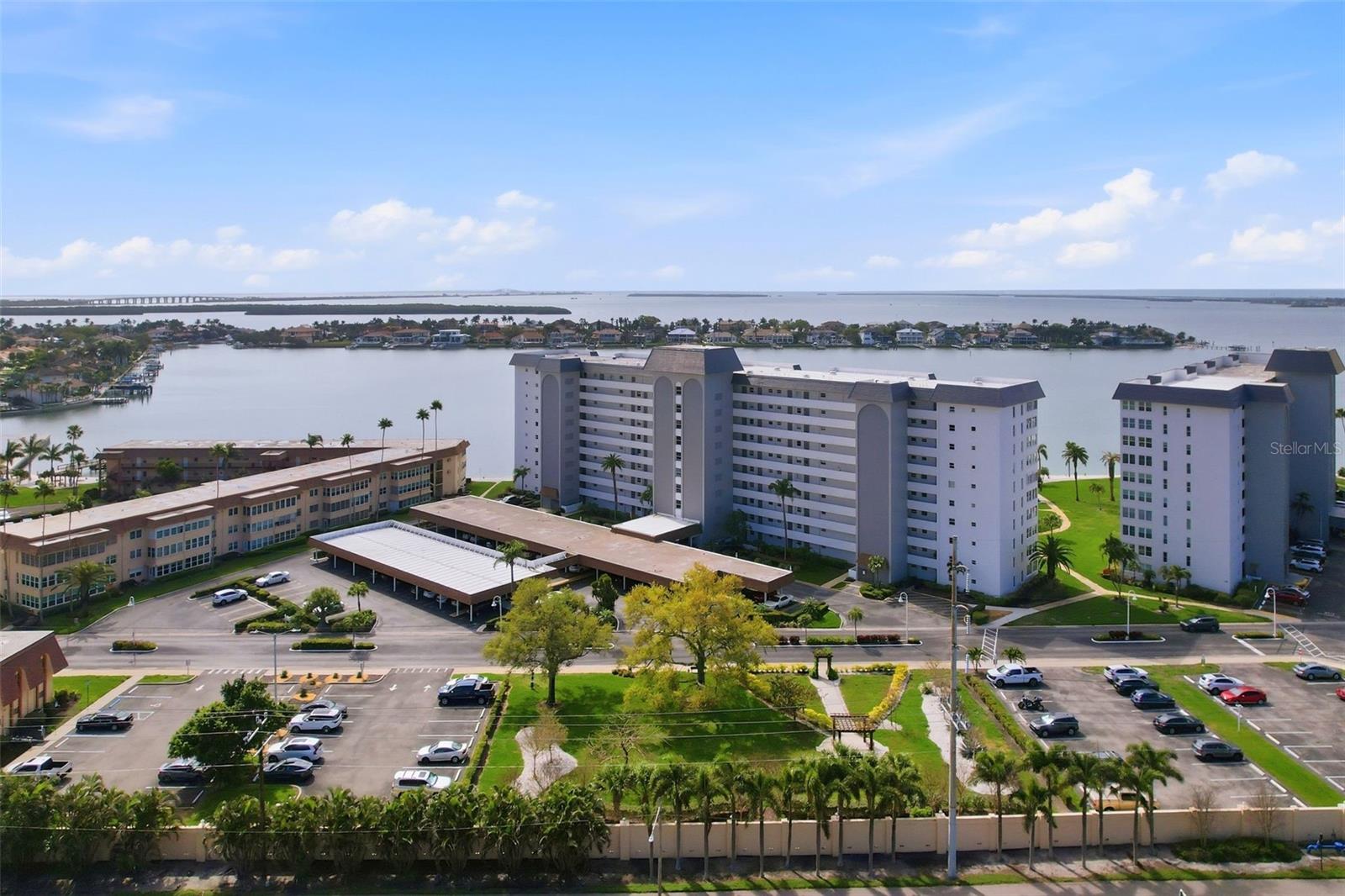 Image 17 of 32 For 5108 Brittany Drive S 1006