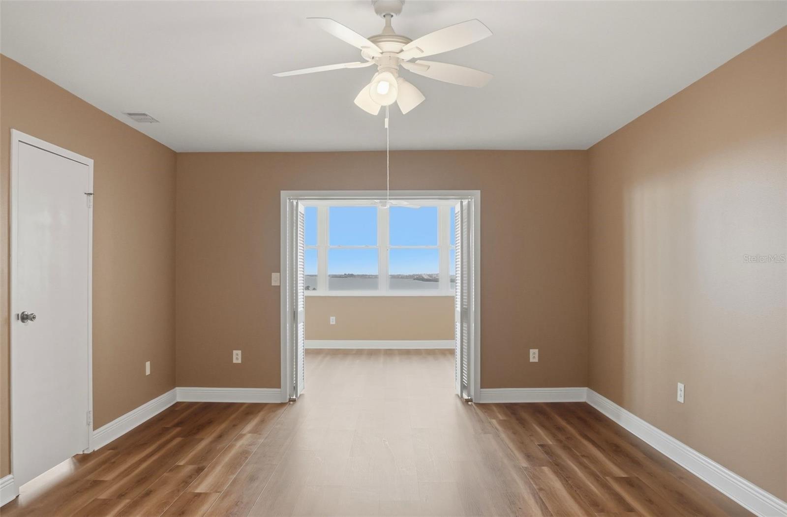 Image 27 of 32 For 5108 Brittany Drive S 1006