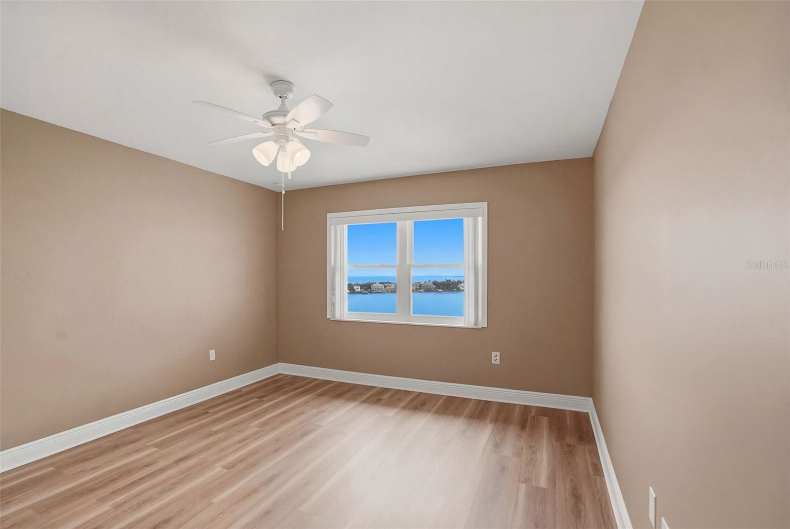 Image 29 of 32 For 5108 Brittany Drive S 1006