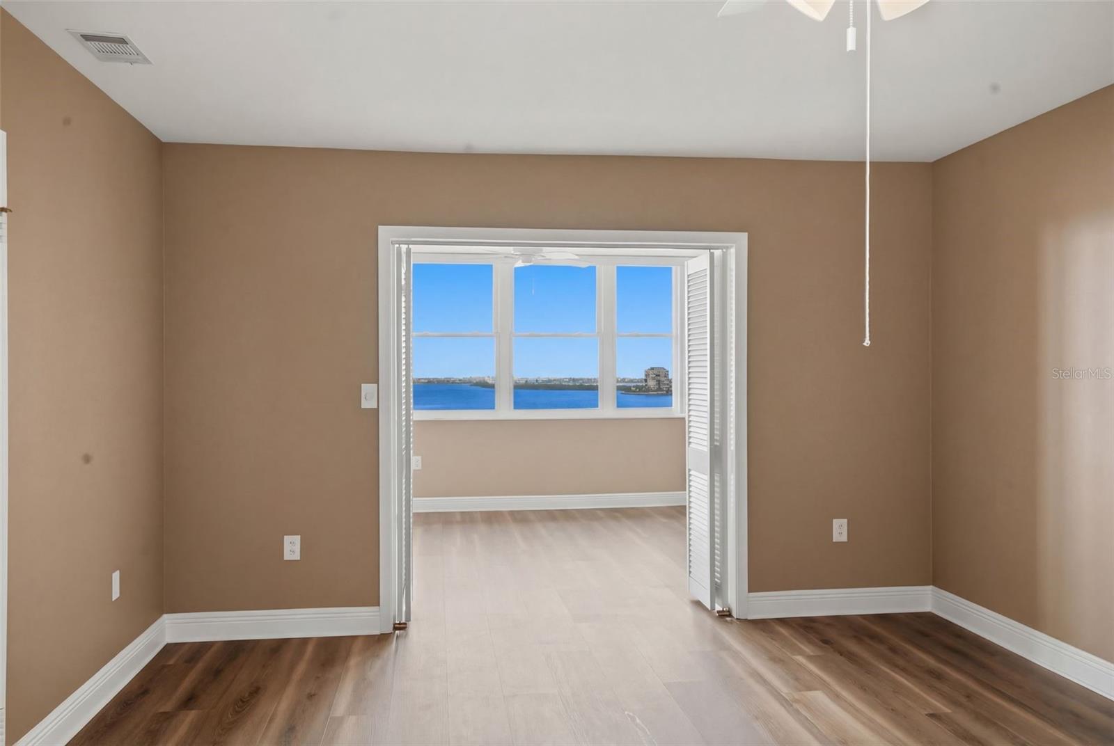 Image 32 of 32 For 5108 Brittany Drive S 1006