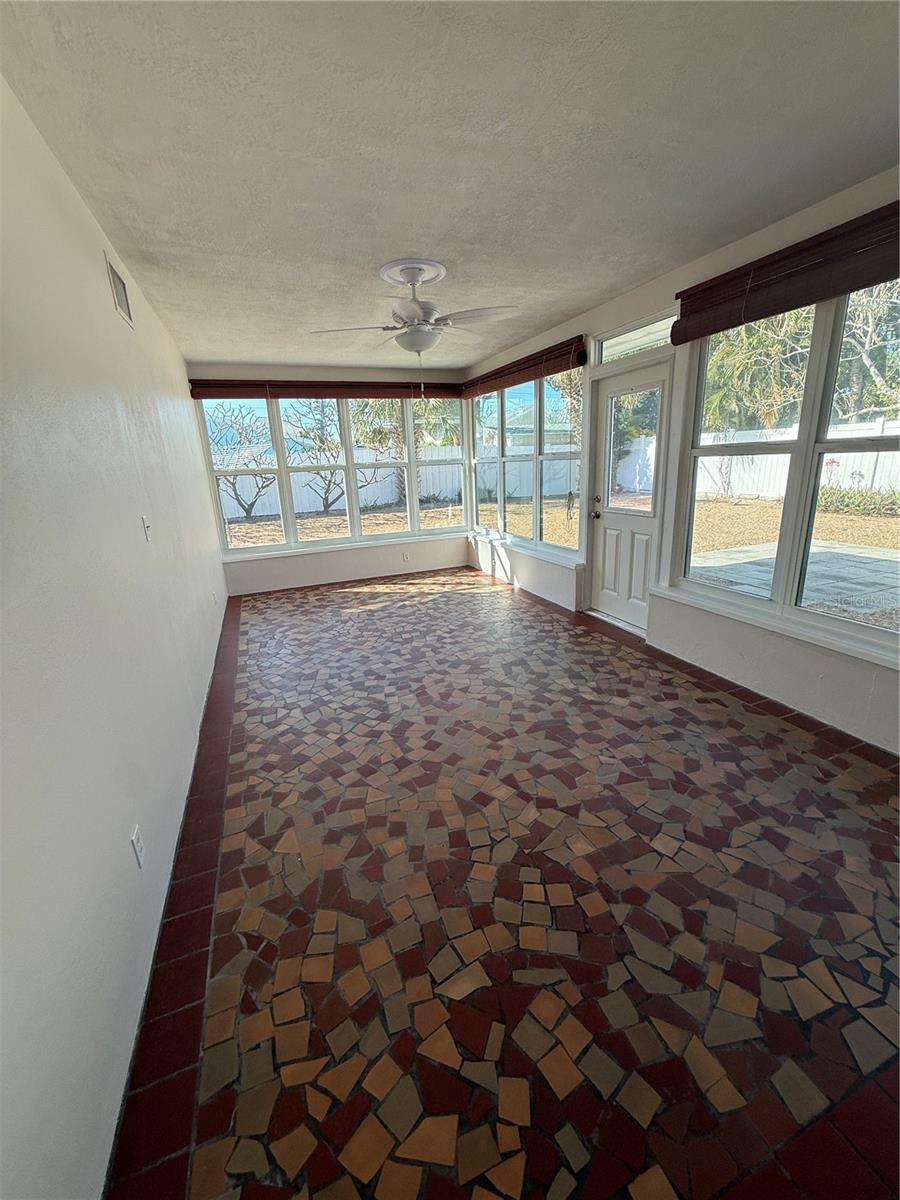 Image 23 of 39 For 2100 Vina Del Mar Boulevard