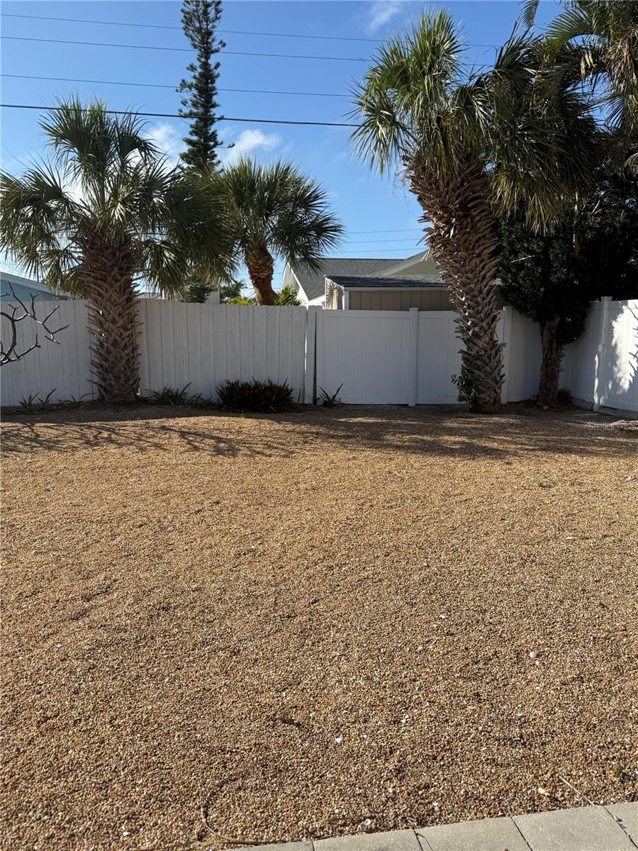 Image 25 of 39 For 2100 Vina Del Mar Boulevard