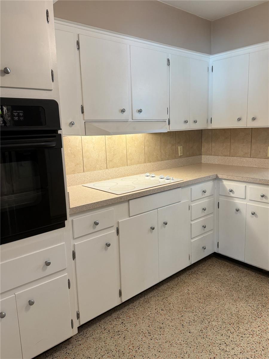 Image 6 of 39 For 2100 Vina Del Mar Boulevard