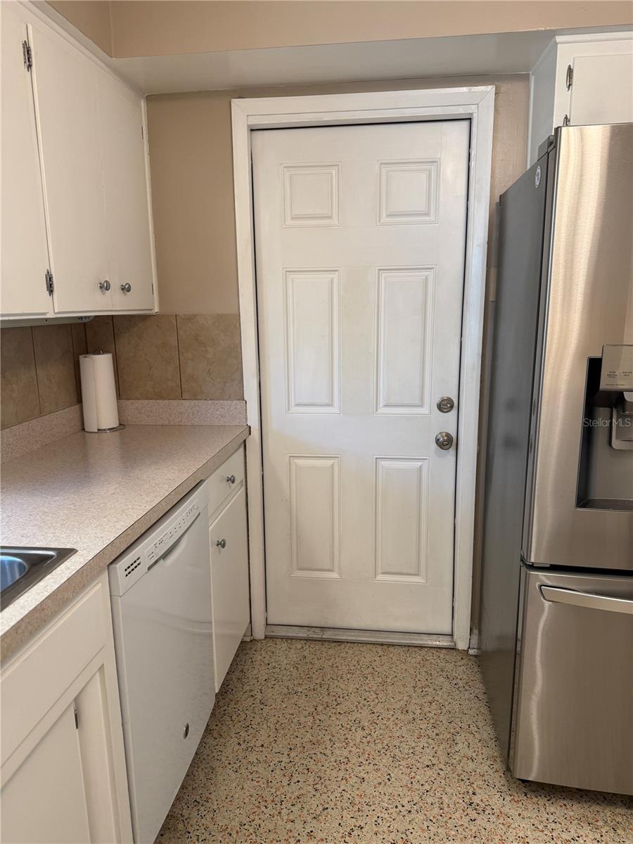 Image 8 of 39 For 2100 Vina Del Mar Boulevard