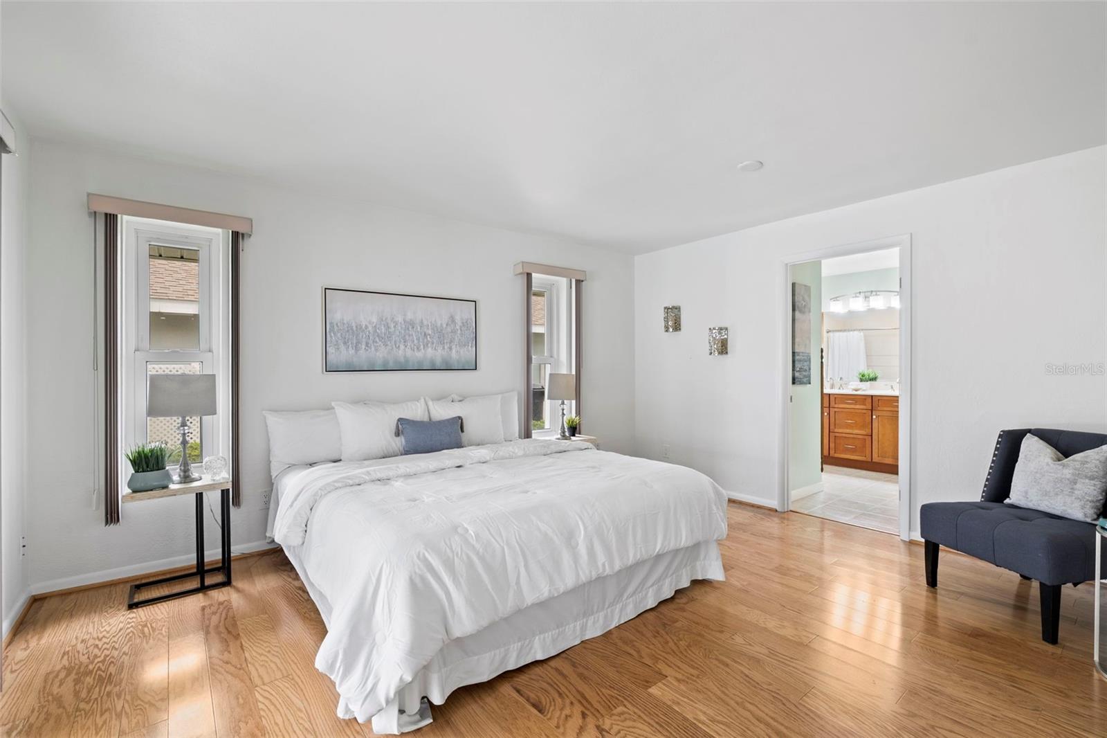 Image 18 of 59 For 511 Riviera Bay Drive Ne