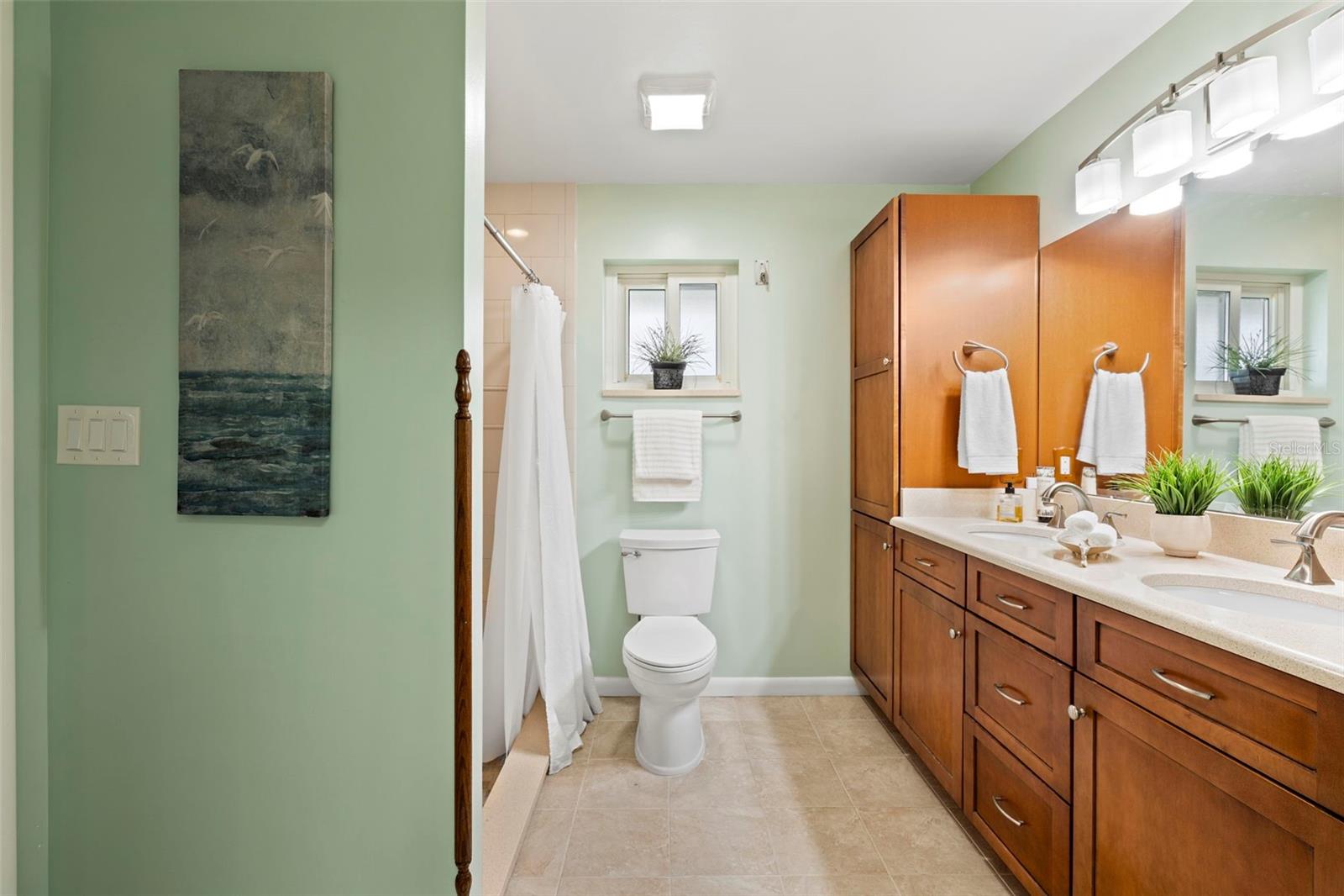 Image 22 of 59 For 511 Riviera Bay Drive Ne